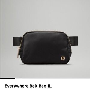 NWOT Lululemon Everywhere Belt Bag 1 L
Black/Goldd